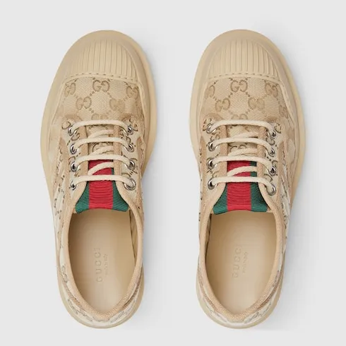 Lace-Up Shoe With Web