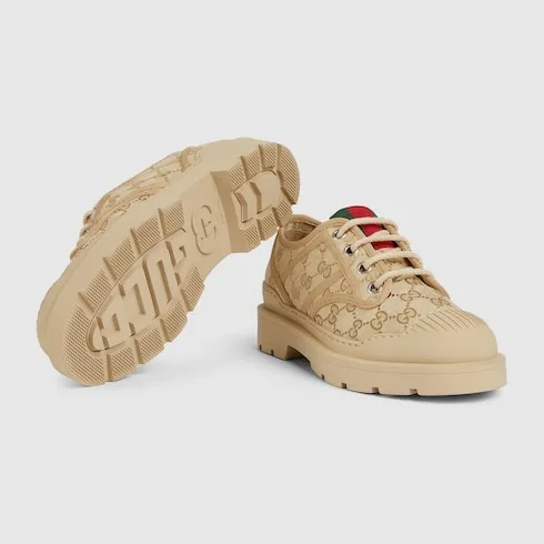 Lace-Up Shoe With Web