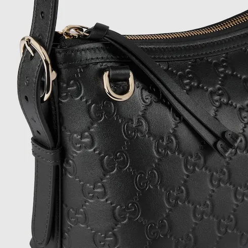 Gg Emblem Medium Shoulder Bag