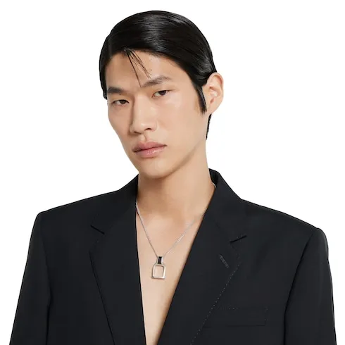 Gucci Staffa Long Pendant Necklace