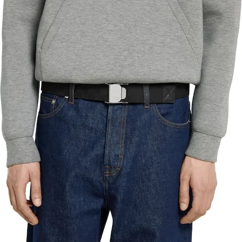 Belt With Lift Buckle