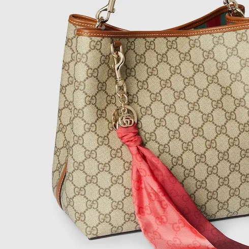 Keychain With Gg Silk