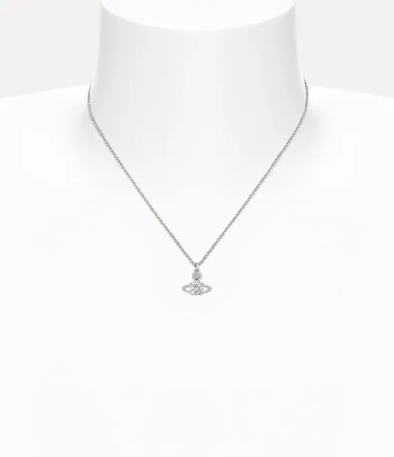 Reina Pendant Necklace