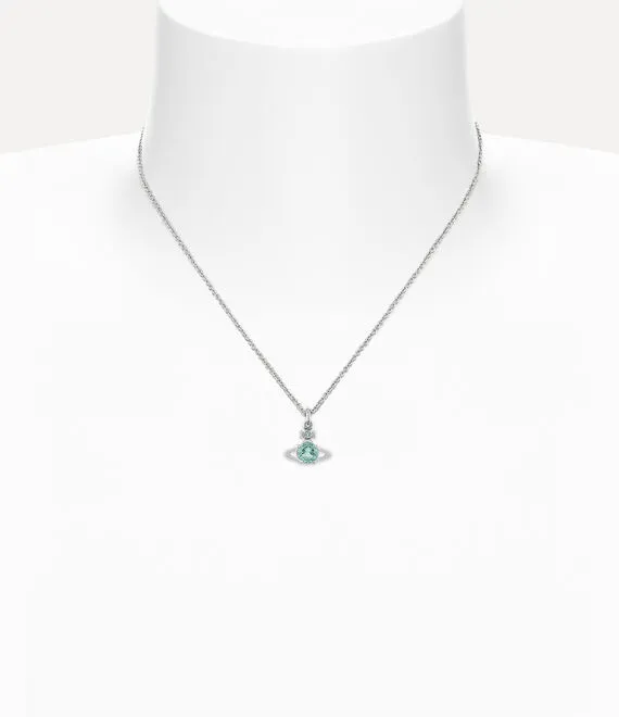 Reina Pendant Necklace