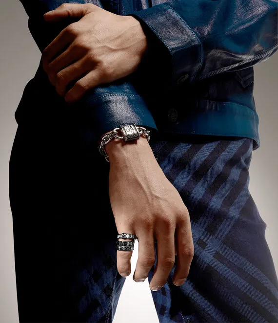 Conduit Street Ring