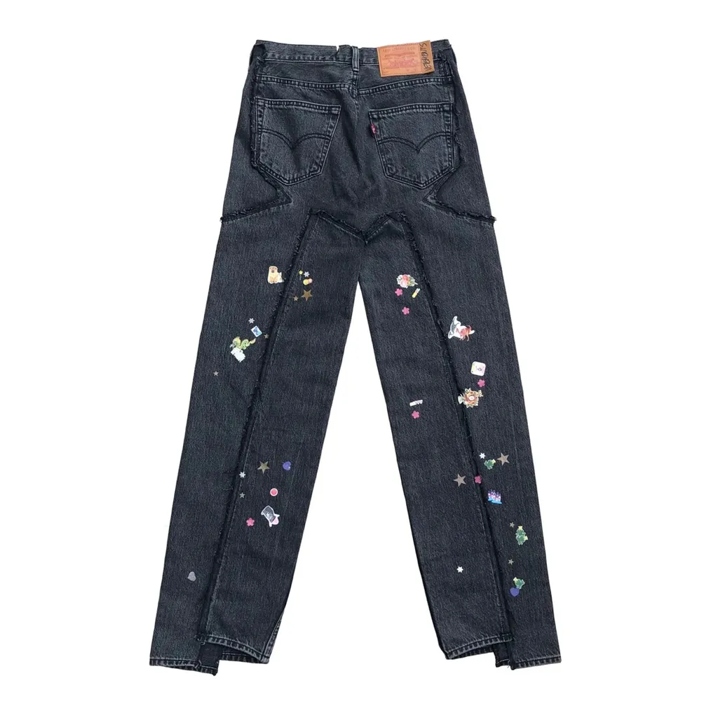 Black Sticker Levi's Jeans
