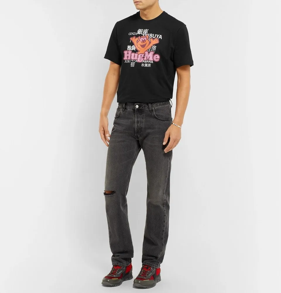 Hug Me Graphic T-Shirt