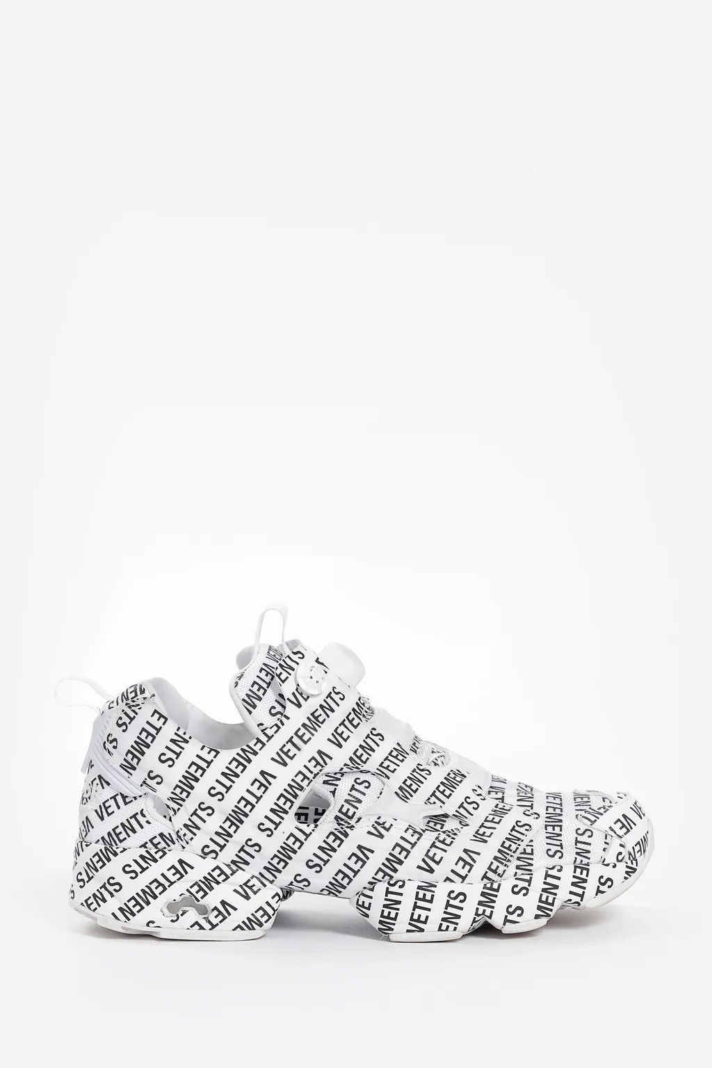 Instapump Logo Sneakers