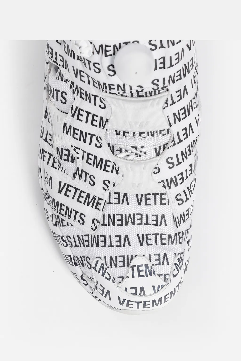 Instapump Logo Sneakers