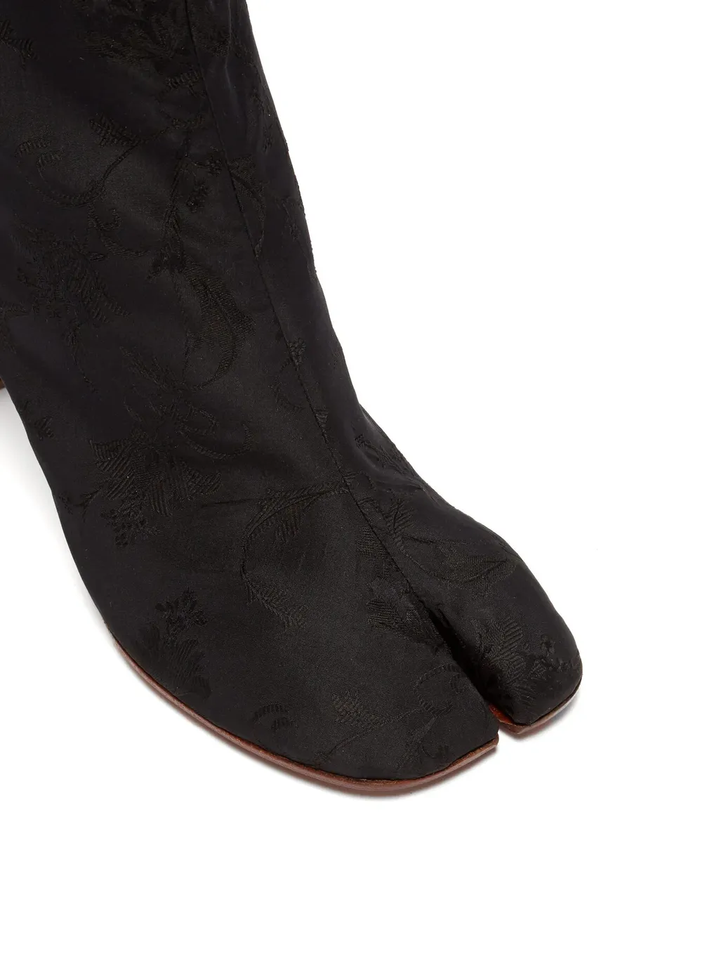Tabi Heels