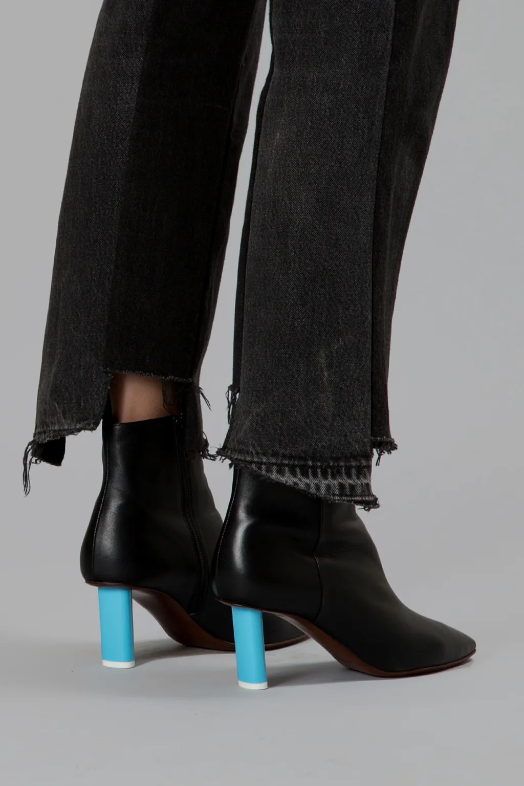 Black Deconstructed Jeans