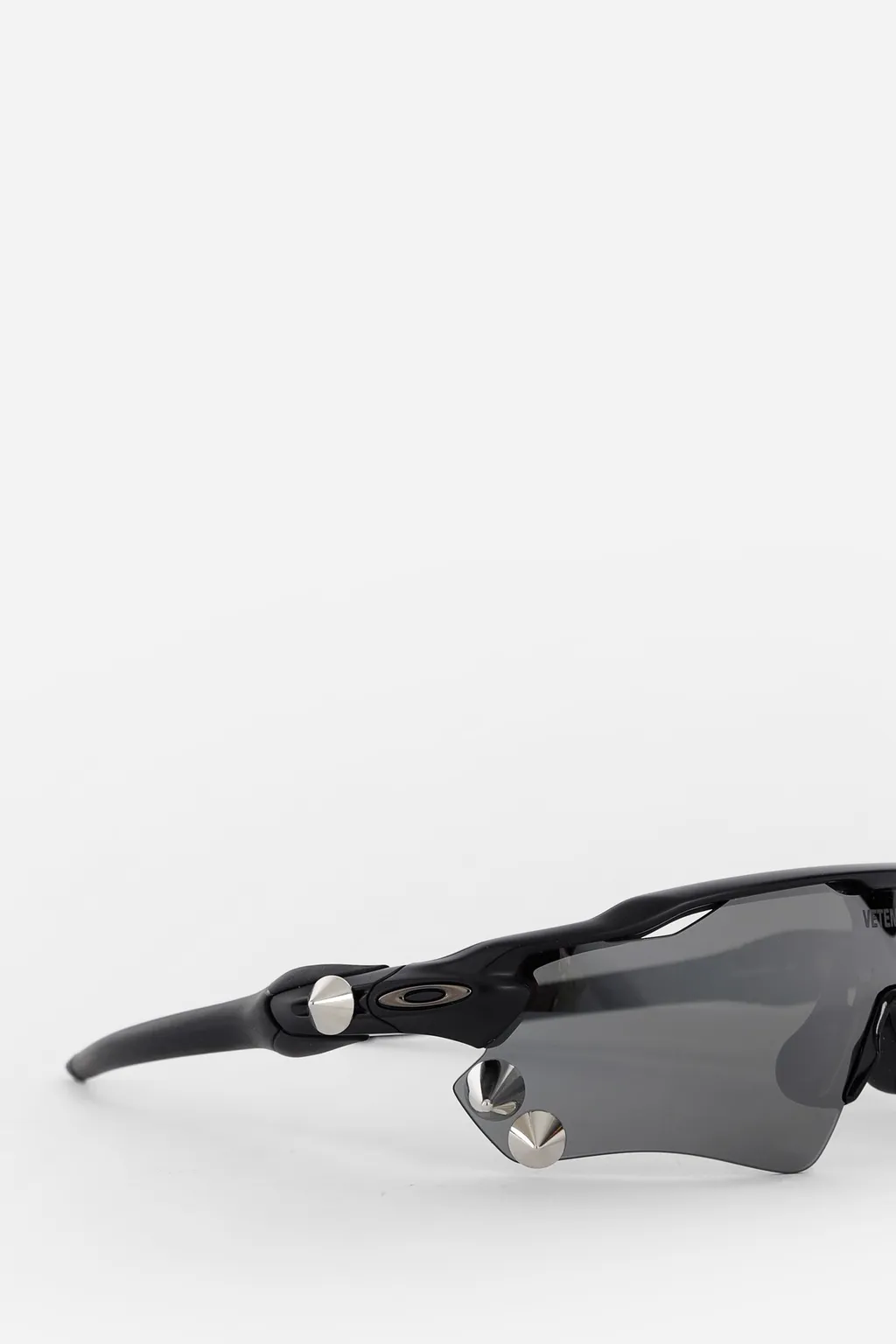Spike Glasses 200