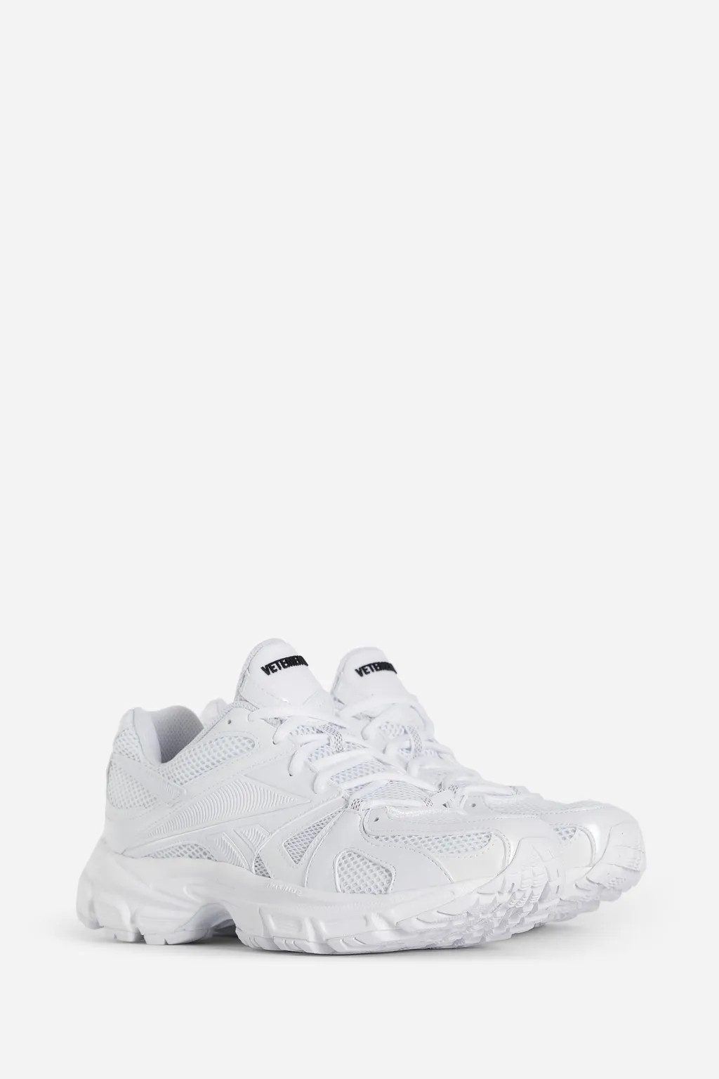 Spike Runner 200 White Sneakers