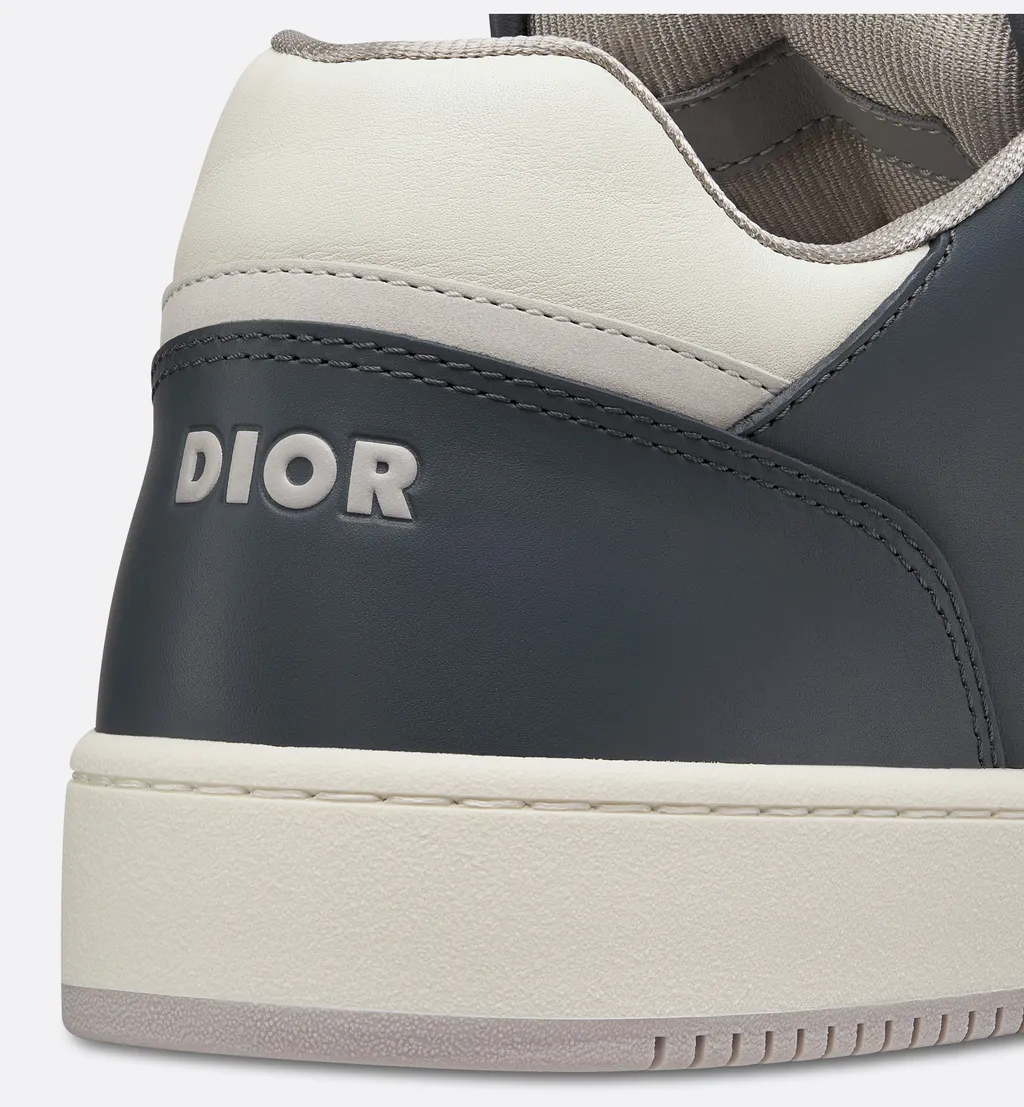 B27 Low-Top Sneaker