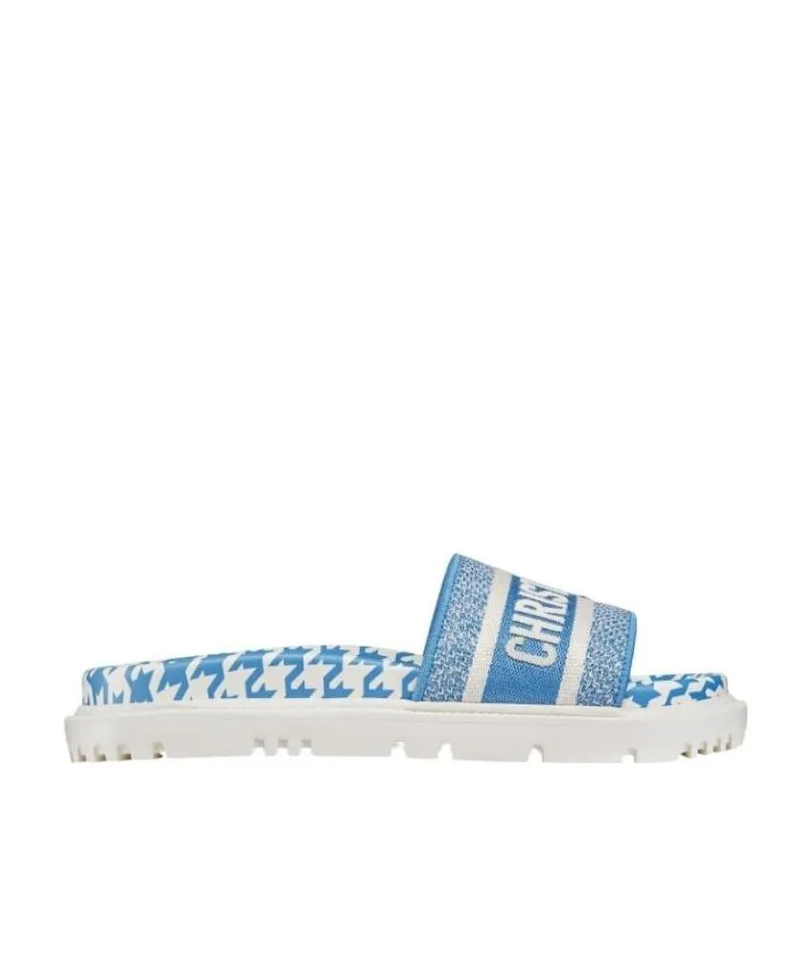 Embroidered Pattern Flip-Flops