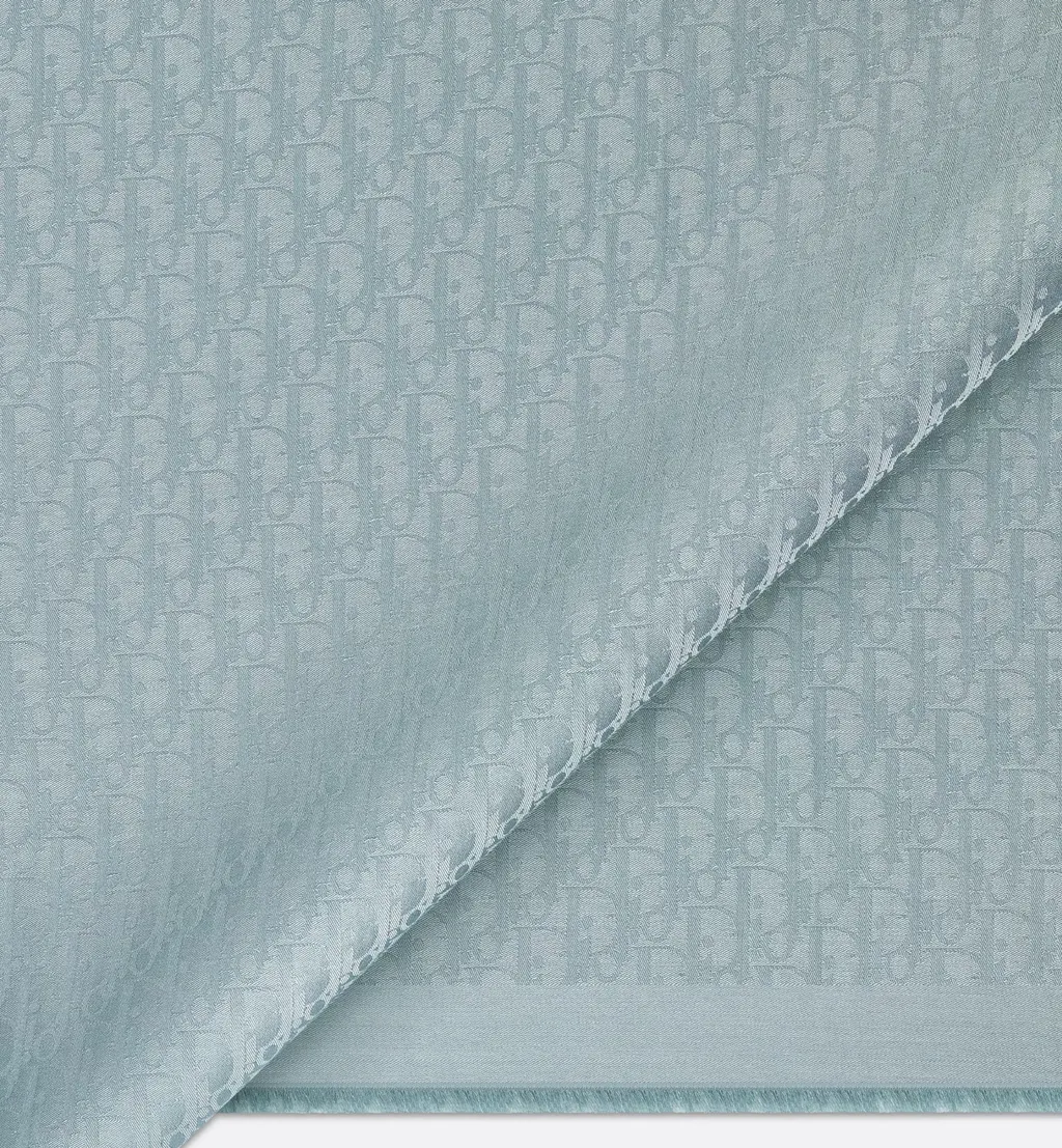 Oblique Stole