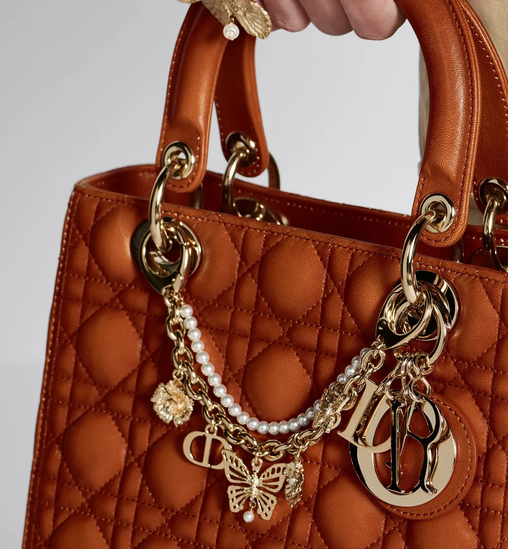 M é Tamorphose Handbag Accessories