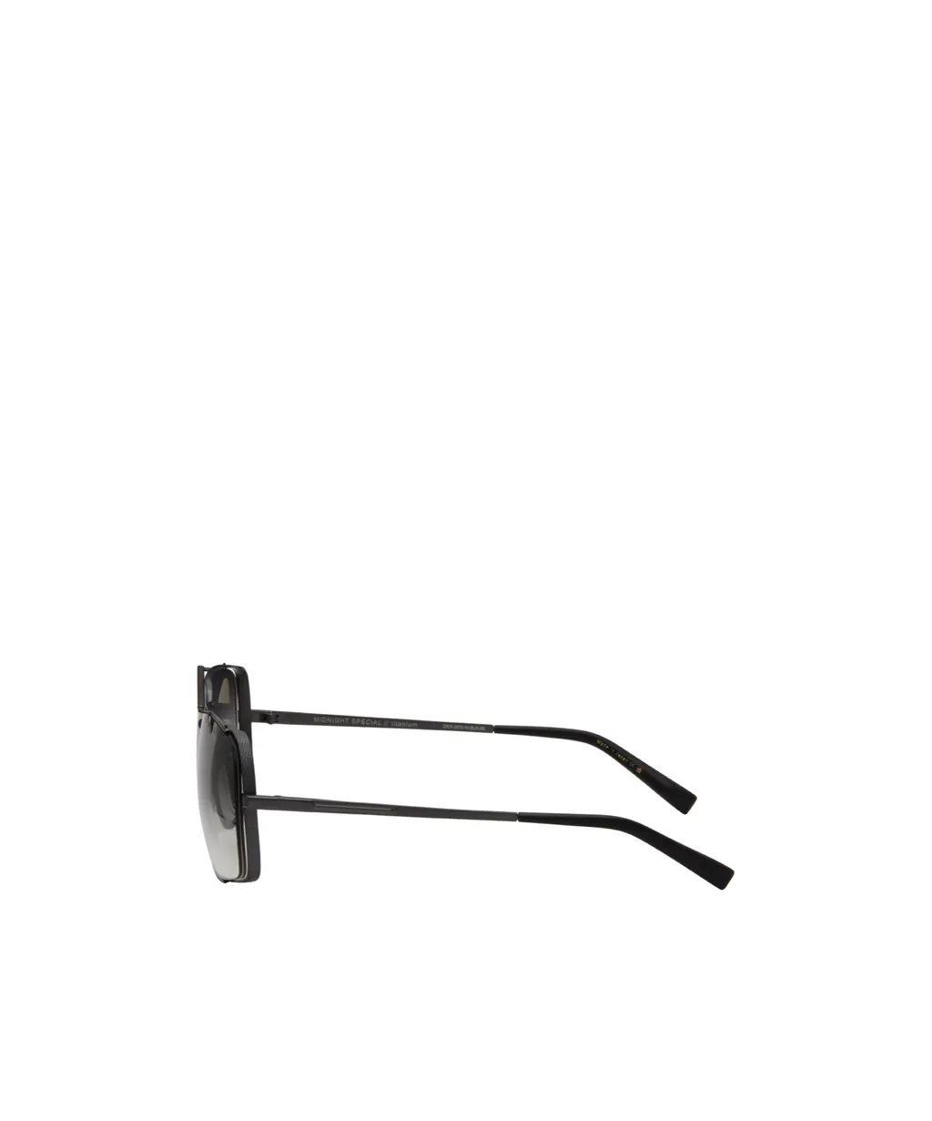 Logo Pilot Sunglasses