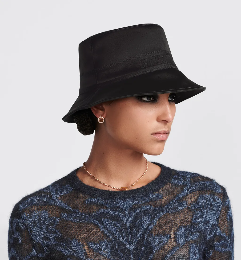Logo Hat