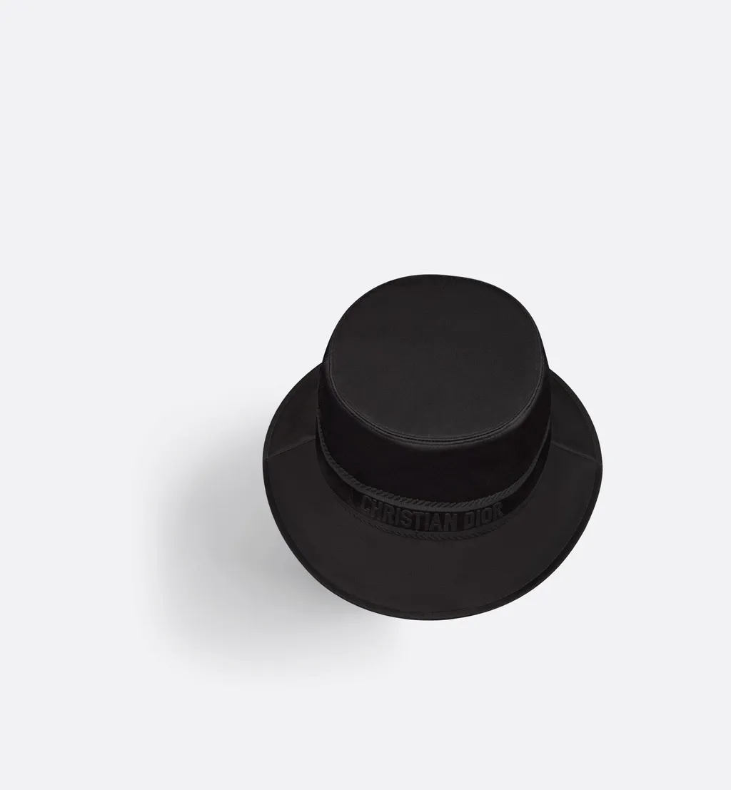 Logo Hat