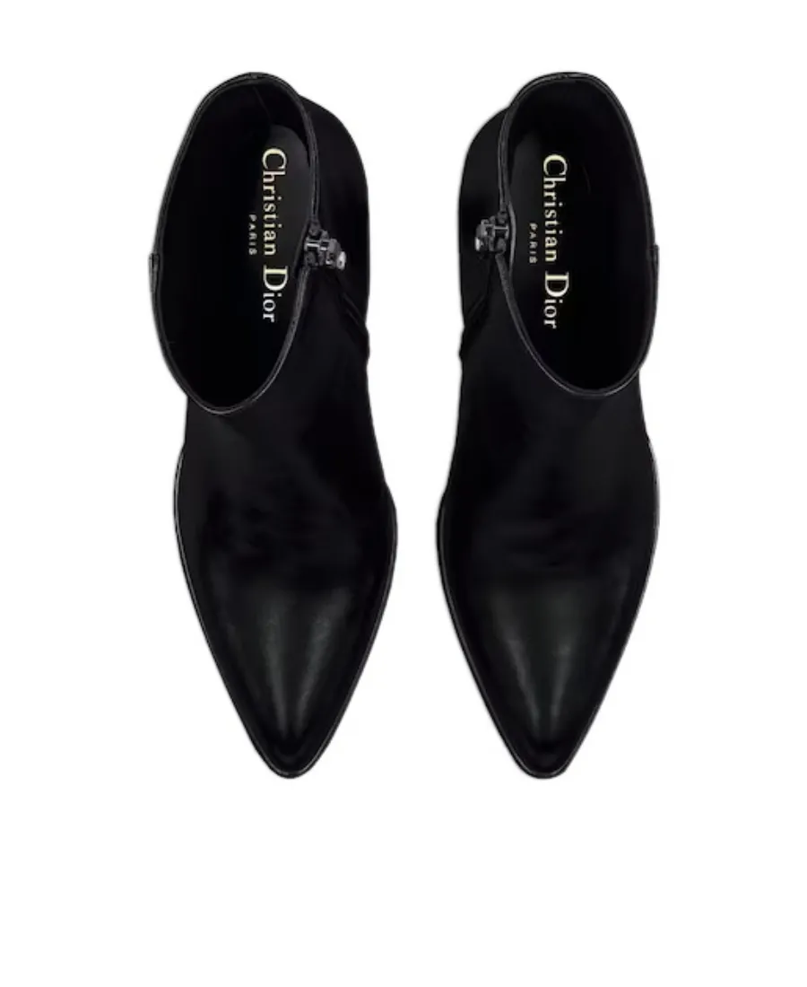 Pointed Toe Zip-Up Boots