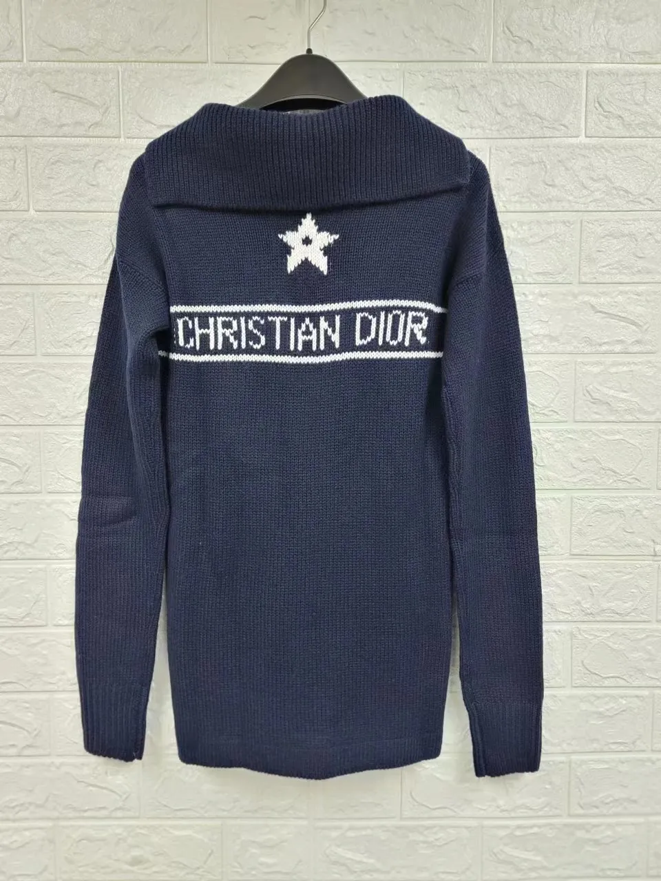 Logo Sweater