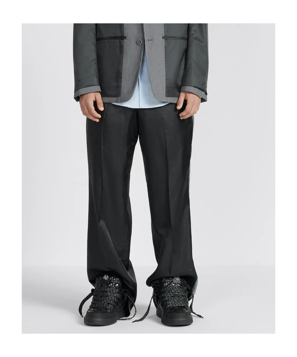 Button Detailed Straight Leg Pants