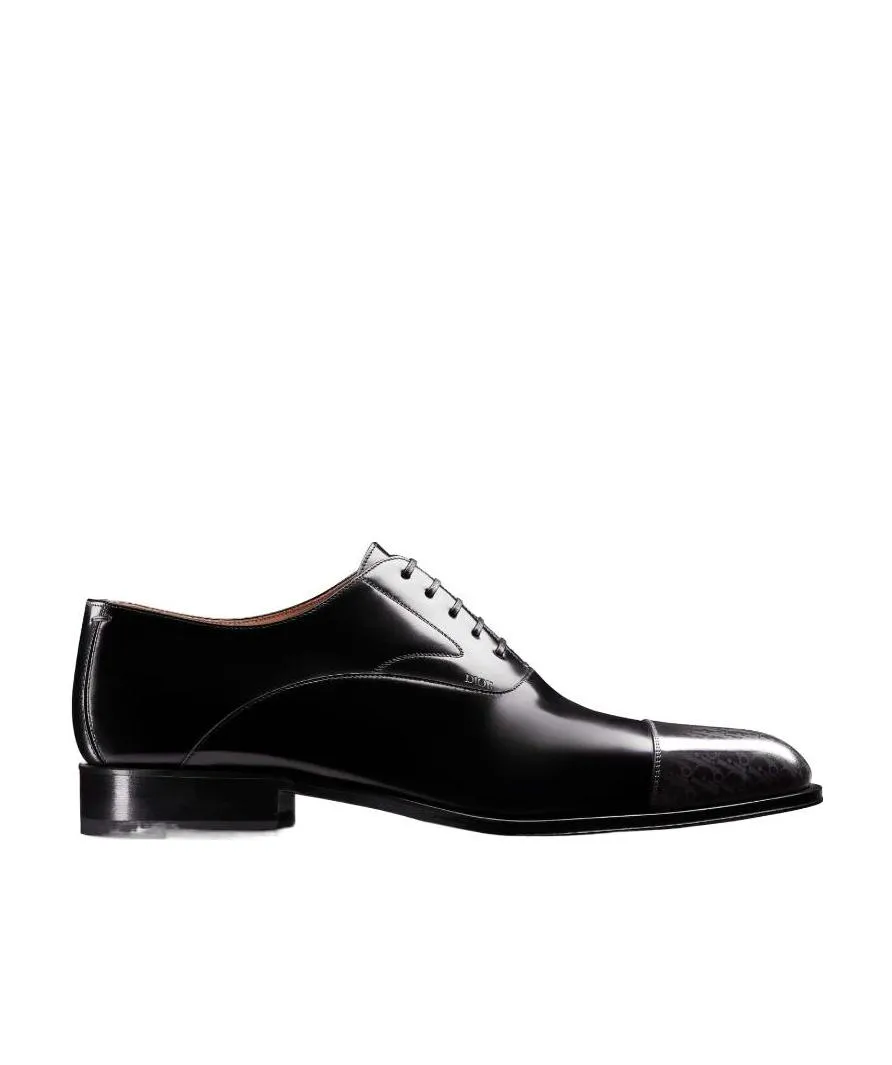 Timeless Oxford Shoe