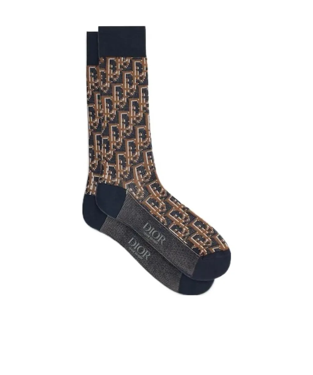 Oblique Intarsia Socks