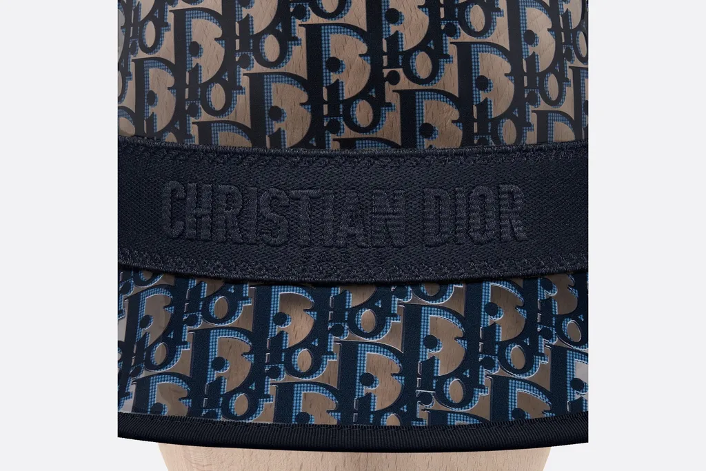 Small Rimmed Barrel Cap