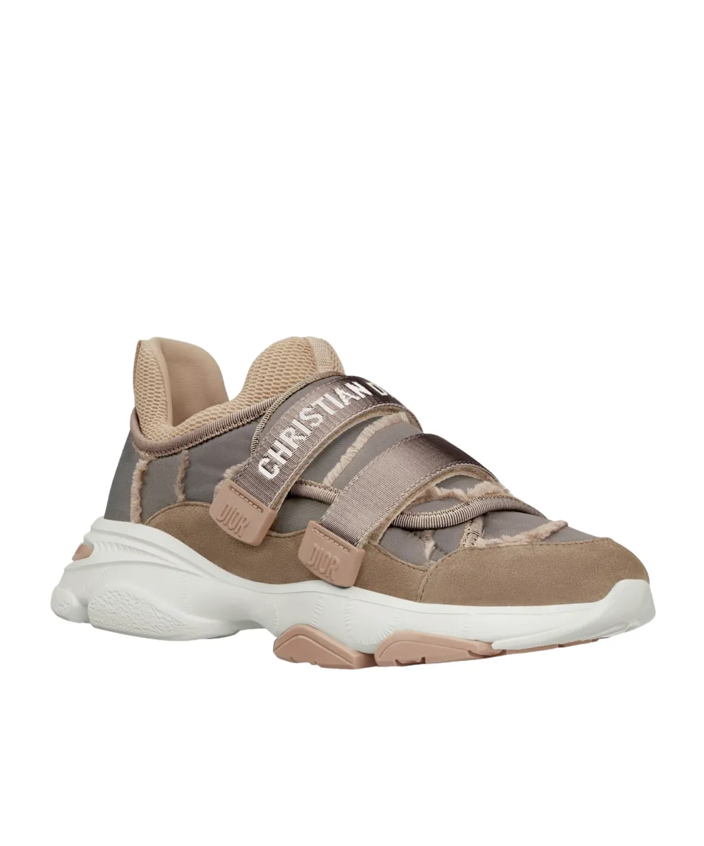 D-Wander Sneakers