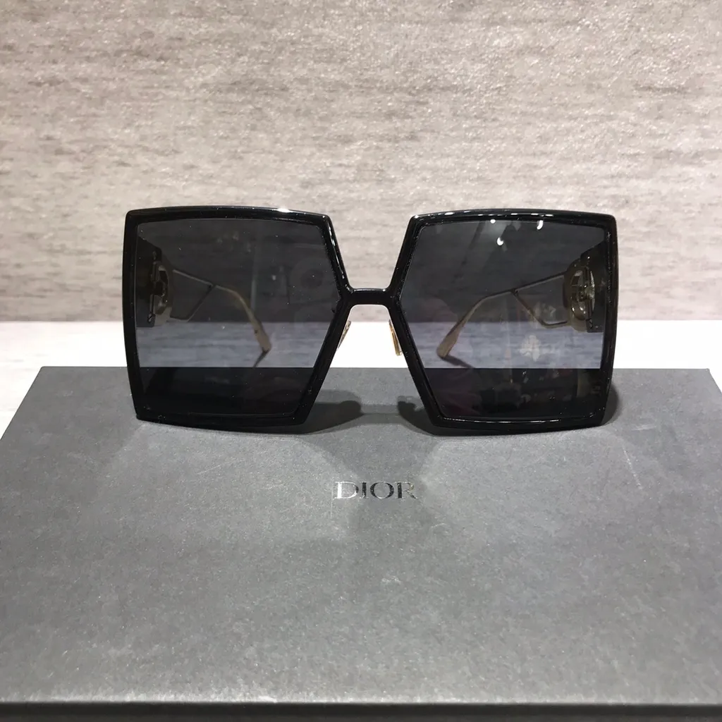 30Montaigne Su Square Frame Sunglasses
