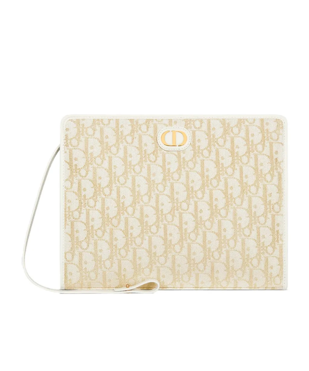 30 Montaigne Dea Pouch