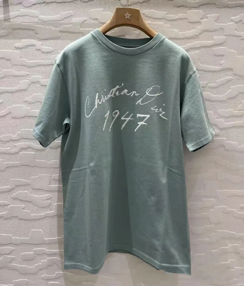 Short-Sleeved T-Shirt