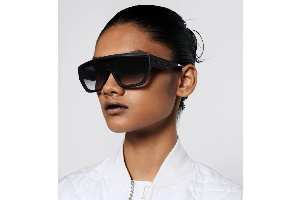 Mask-Frame Sunglasses