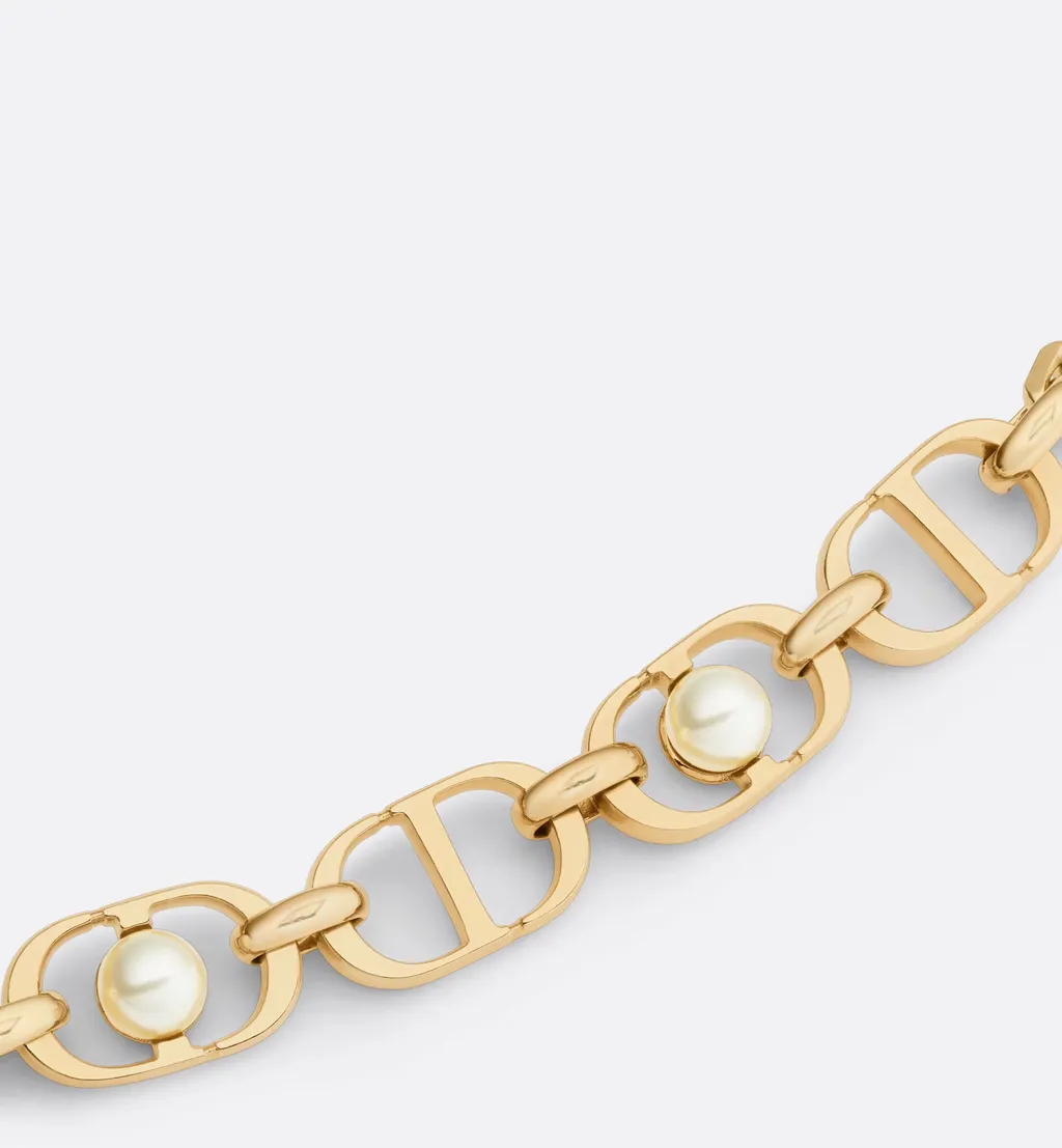 30 Montaigne Jolie Necklace