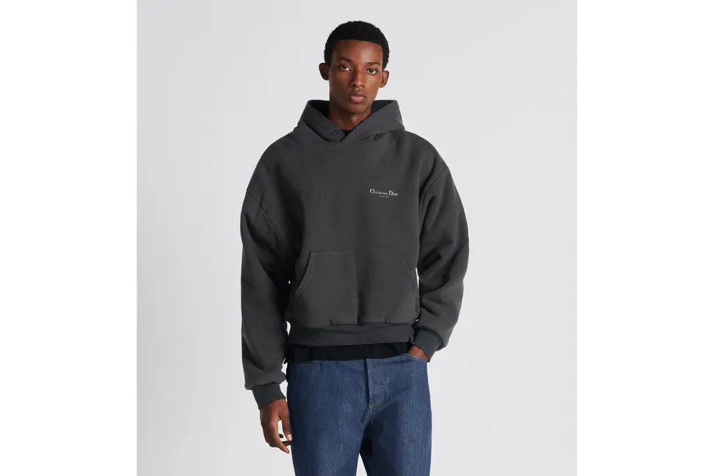 Long-Sleeved Hooded Sweater