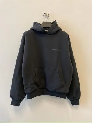 Long-Sleeved Hooded Sweater