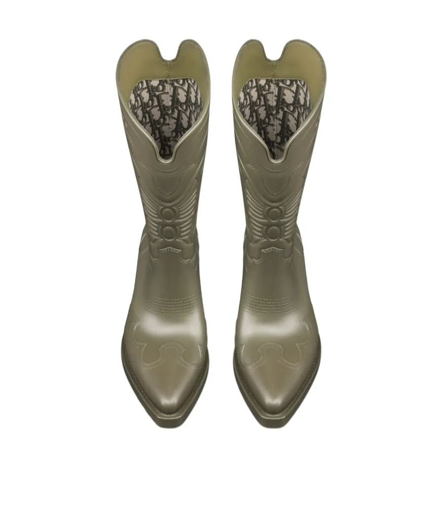 Wind Heeled Boot