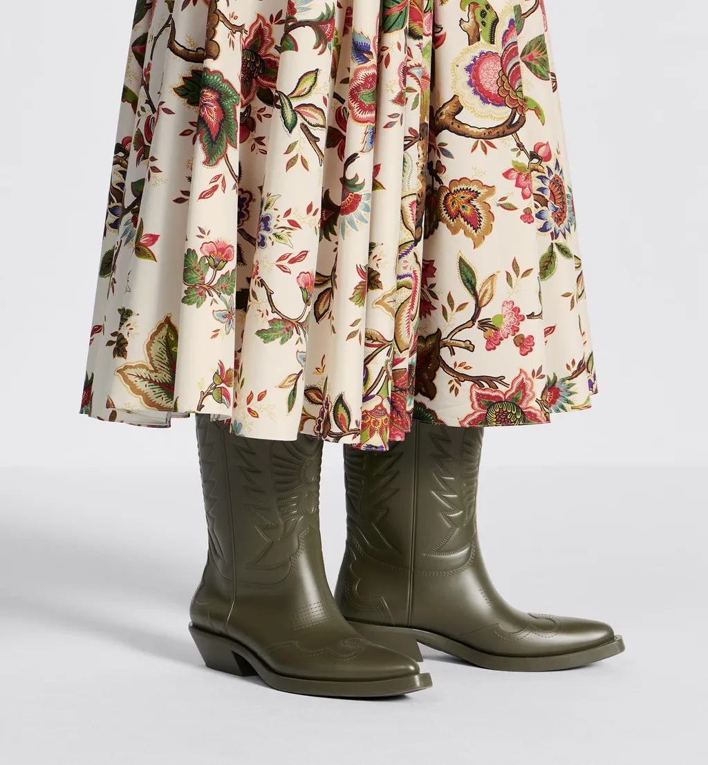 Wind Heeled Boot