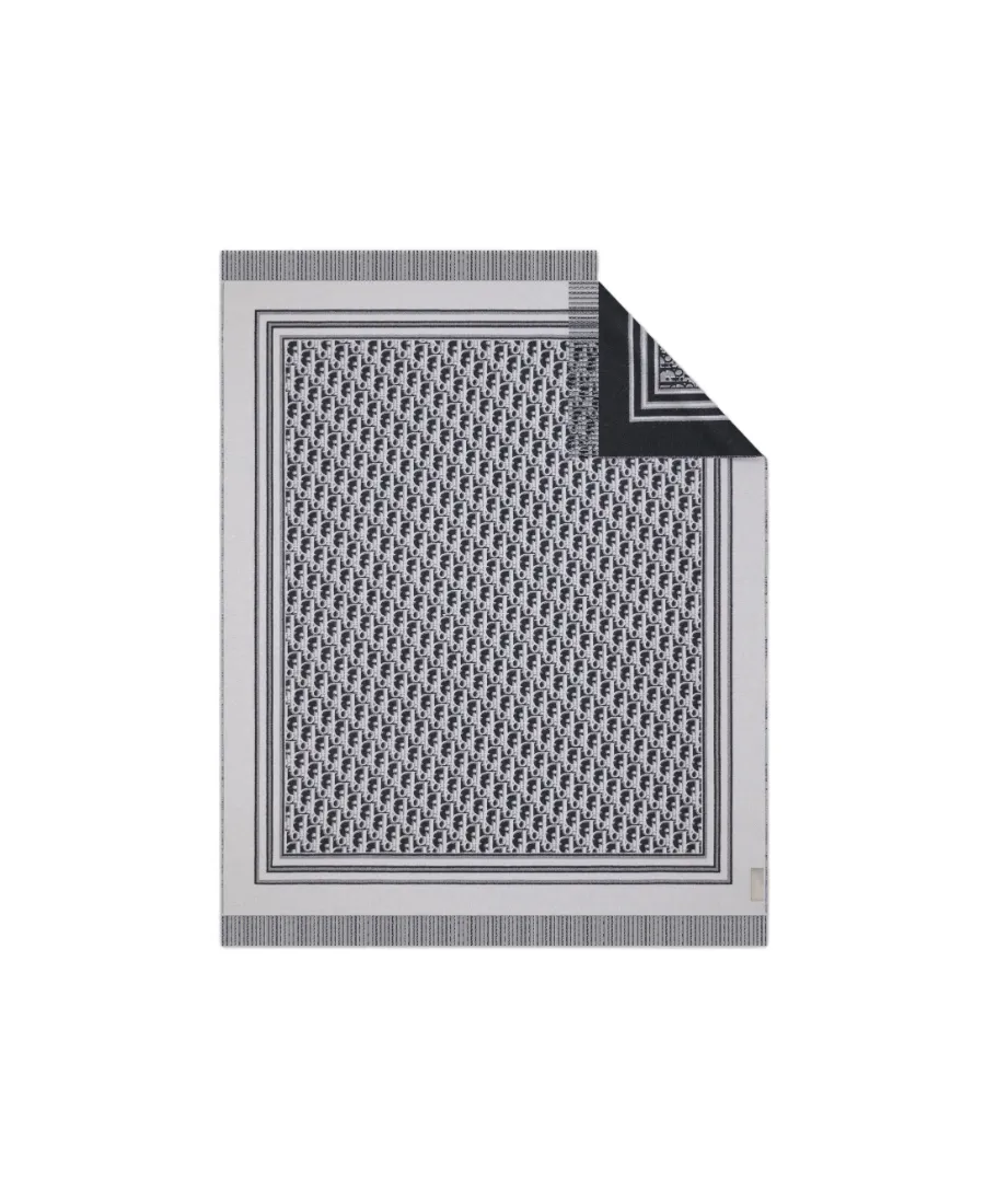 Oblique Blanket