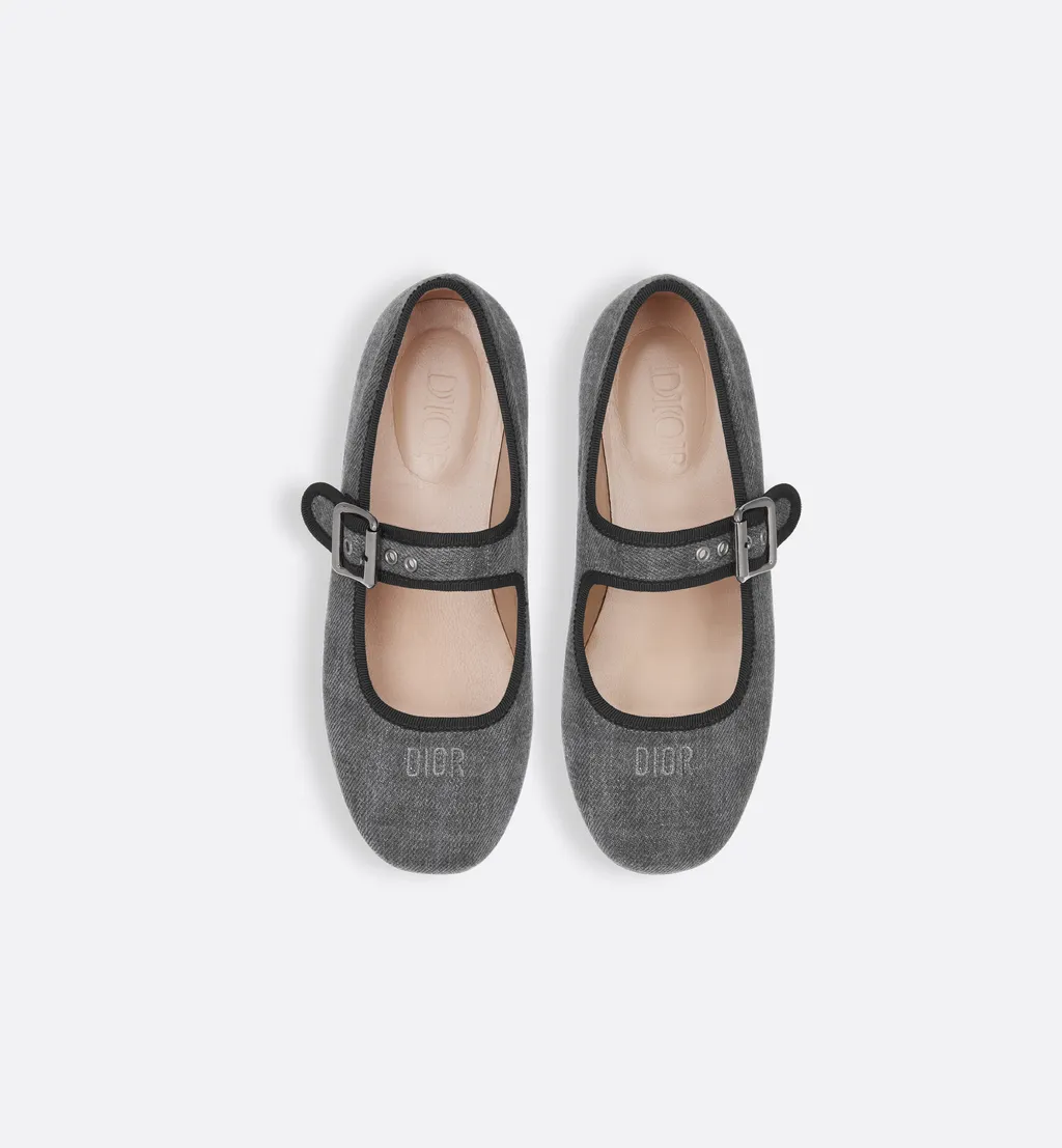 Round-Toed Ballet Flats