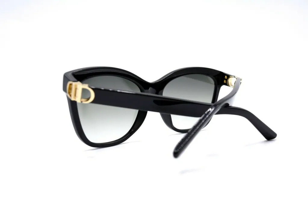 Cat-Eye Frame Sunglasses