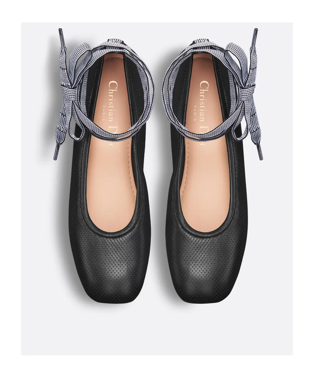D-Journey Lace-Up Ballet Flat