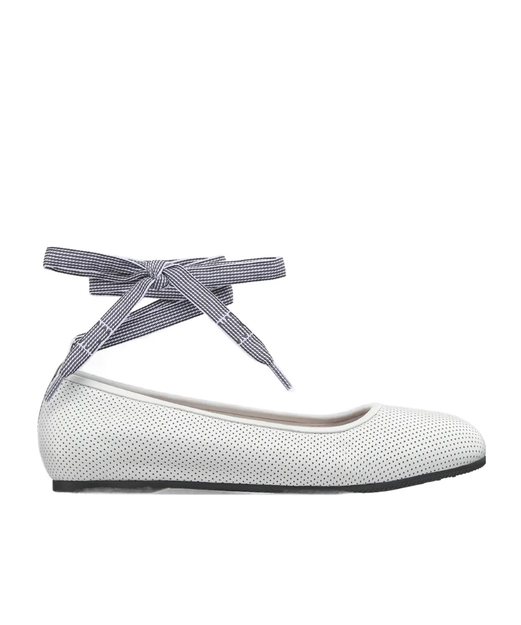 D-Journey Lace-Up Ballet Flat