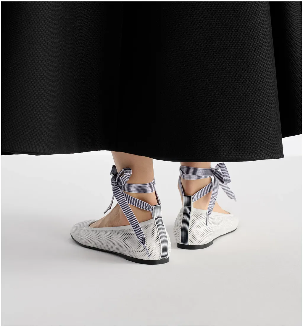 D-Journey Lace-Up Ballet Flat