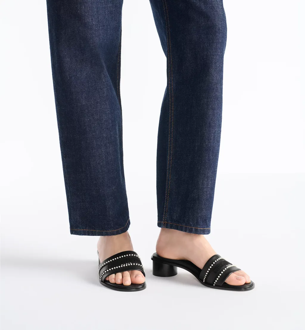 Dway Heeled Slide