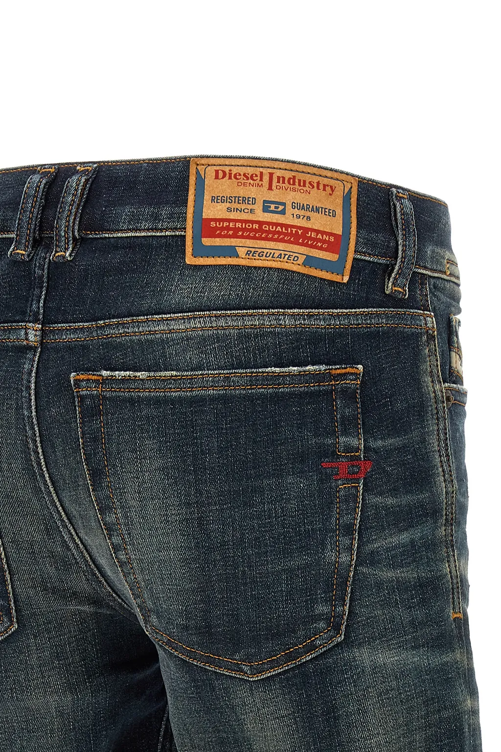 1979 Sleenker Skinny Distressed Jeans
