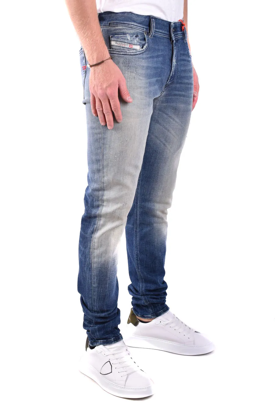 1979 Sleenker Distressed Skinny Jeans