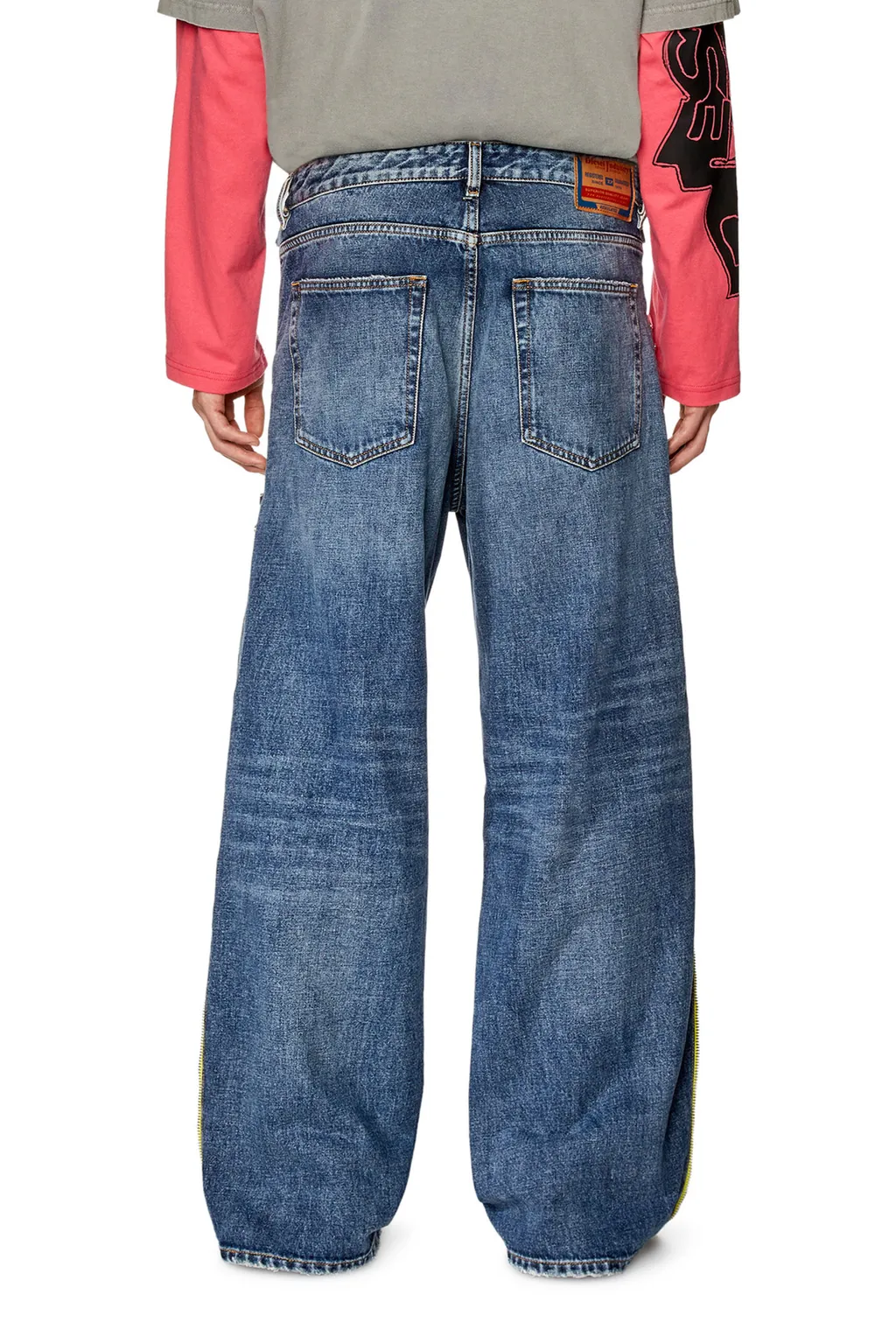 Straight Jeans